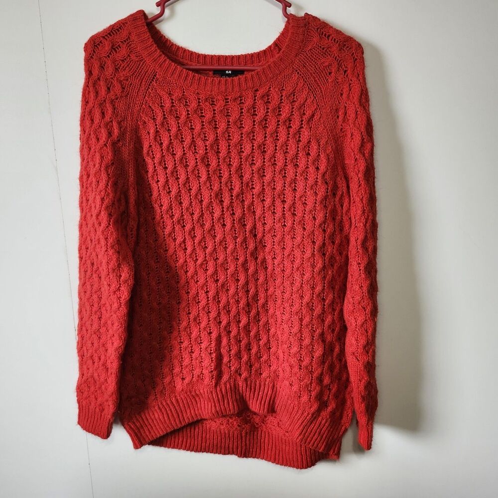 H&M Red Chunky Knit Sweater XS Cozy Textured Raglan Sleeve High Low Hem